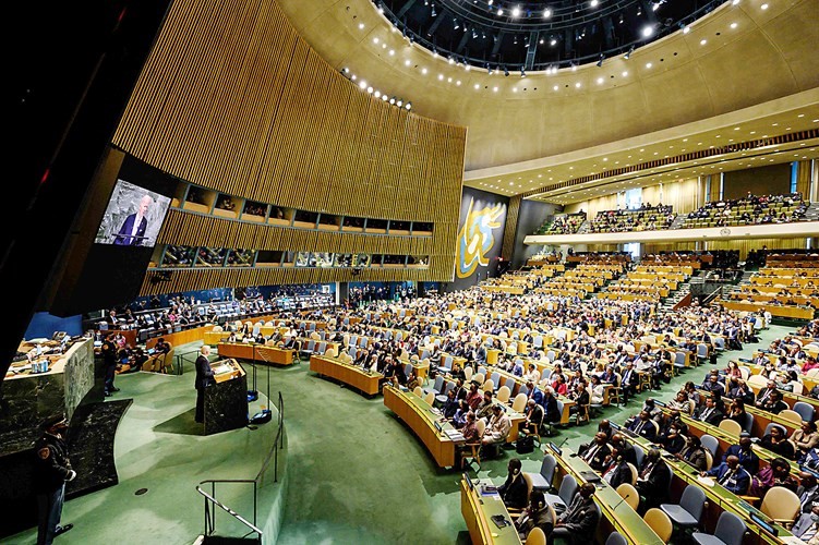 الرئيس الأميركي جو بايدن ملقيا كلمته أمام الدورة 77 للجمعية العامة للأمم المتحدة	(أ.ف.پرويترز)