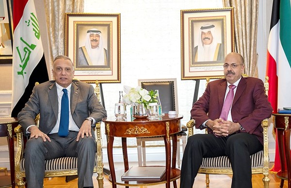 ممثل الأمير، سمو الشيخ أحمد نواف الأحمد الصباح مستقبلا رئيس وزراء العراق