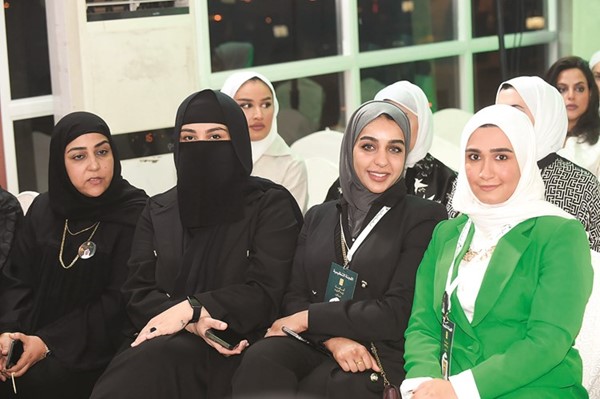 ناخبات الدائرة الأولى في مقر الزيد