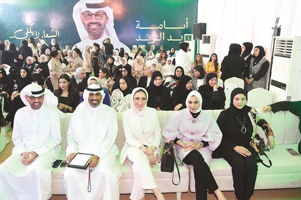 أسامة الزيد مع بعض الحضور