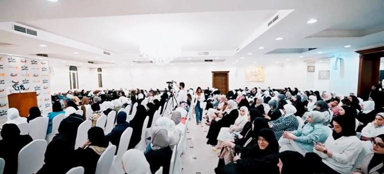 ناخبات الدائرة الأولى في مقر النائب السابق ومرشح الدائرة صالح عاشور