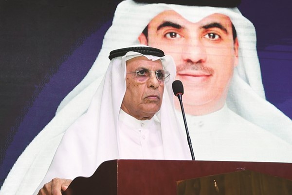 محمد الخليفة خلال ندوة د.سعود الطامي