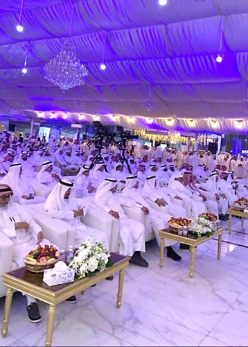 حضور كثيف