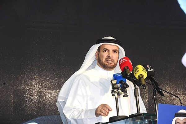 حمدان العازمي متحدثا