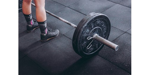 Weightlifting and early death risk: a variability study