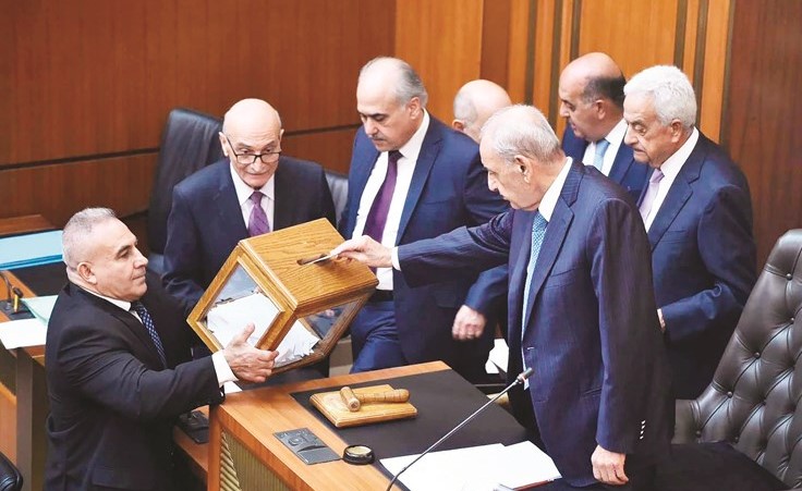 رئيس مجلس النواب نبيه بري خلال اقتراعهلانتخابات رئيس جديد للبنان(محمود الطويل)