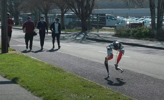 روبوت أمريكي يحطم رقمًا قياسيًا في سرعة الركض ويصل لموسوعة جينيس