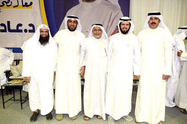 د.عادل الدمخي خلال حفل الاستقبال
