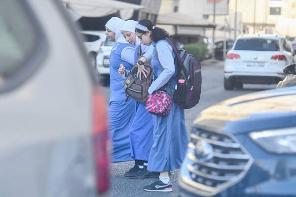 طلاب المرحلتين المتوسطة والثانوية انضموا إلى قطار العام الدراسي الجديد