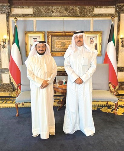 سمو رئيس الوزراء مع د.محمد الحويلة