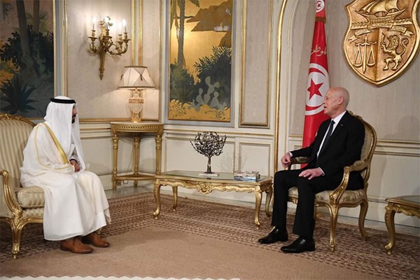 السفير العمر يقدم أوراق اعتماده سفيرا لدولة الكويت لدى تونس