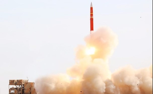 جانب من تجربة اختبار صاروخي أعلنت عنها إيران مؤخرا	(وكالة فارس)