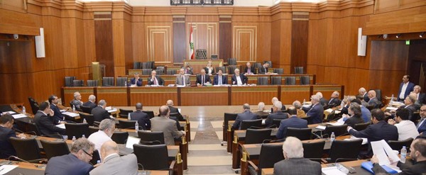  نائب رئيس مجلس النواب  الياس بو صعب مترئسا جلسة اللجان النيابية المشتركة   (محمود الطويل)