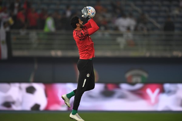 آلاف المشجعين تدفقوا على ستاد جابر قبل ساعات من لقاء مصر وبلجيكا