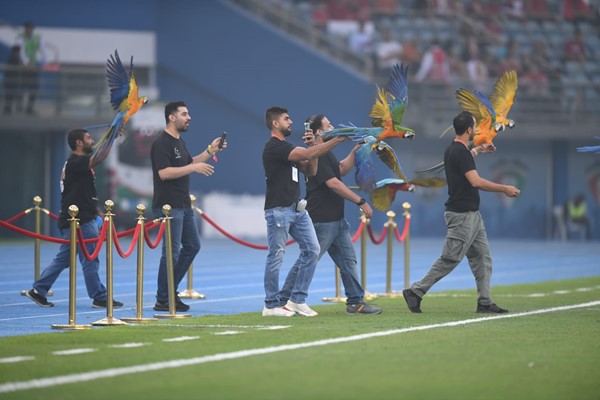 آلاف المشجعين تدفقوا على ستاد جابر قبل ساعات من لقاء مصر وبلجيكا