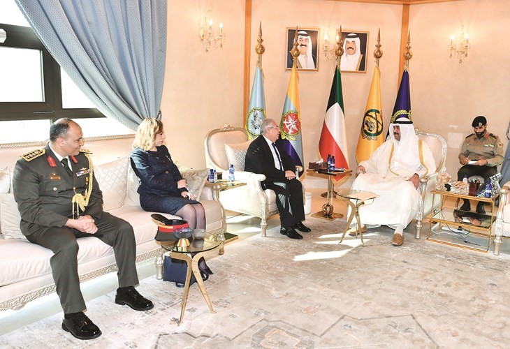 جانب من لقاء الشيخ عبدالله العلي مع السفير أسامة شلتوت