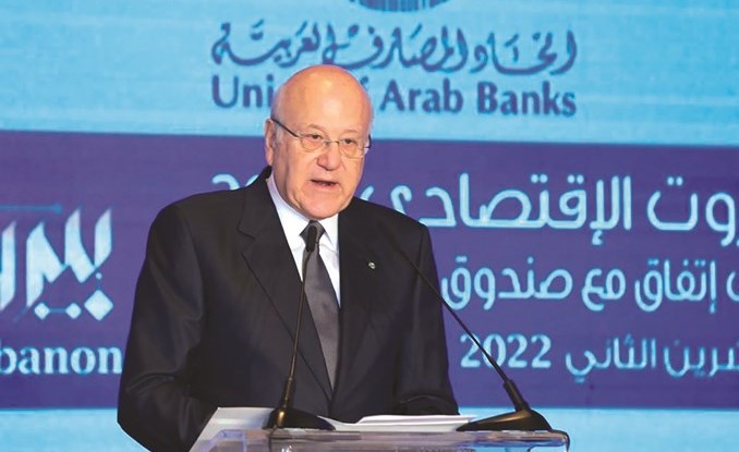 رئيس الحكومة اللبنانية نجيب ميقاتي متحدثا بافتتاح منتدى بيروت الاقتصادي 2022