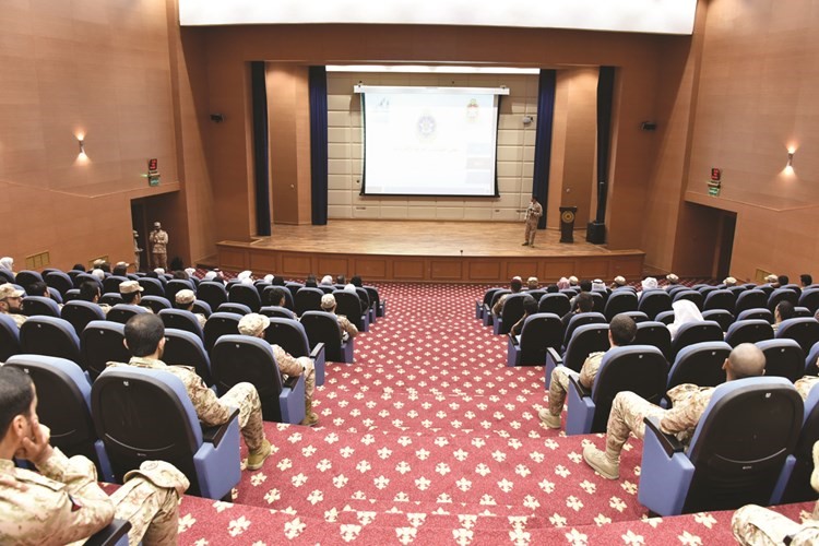 رئاسة الأركان نظمت محاضرة في مجال «التوعية ضد الاحتيال الإلكتروني»