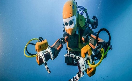 تطوير "روبوت" لإزالة الجسيمات البلاستيكية الصغيرة والنانوية من المياه