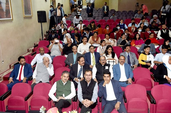 جانب من الحضور خلال احتفال السفارة الهندية بيوم الدستور