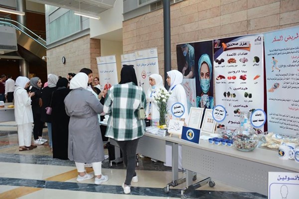 مركز الكويت لمكافحة السرطان ينظم فعالية توعوية بسرطان الرئة والبروستاتا في جامعة الكويت