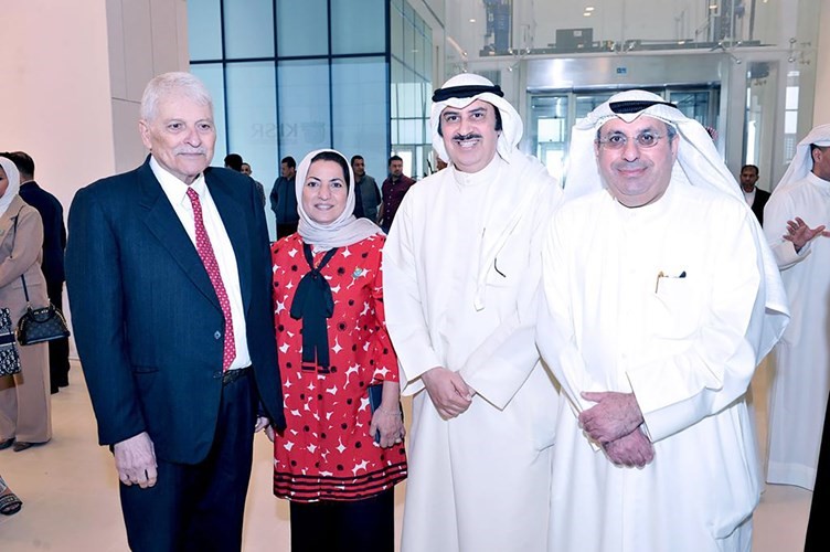 لقاء ودي يجمع إدارة جامعة الكويت بالأسرة الجامعية في المركز الثقافي بمدينة صباح السالم الجامعية
