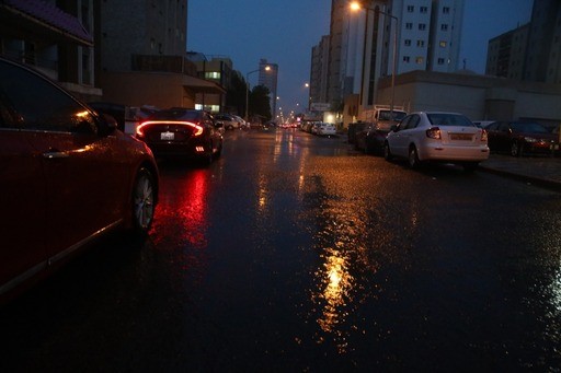 "الأرصاد": الأمطار مستمرة حتى الساعات الأخيرة من نهار غد