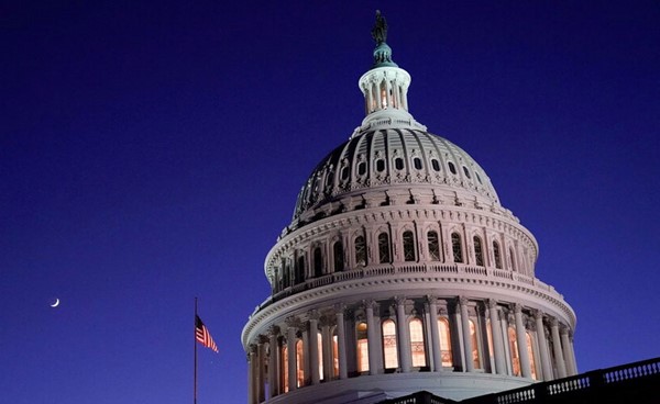 الكونجرس الأمريكي يتوصل لتسوية قانون دفاعي بميزانية تقدر 858 مليار دولار