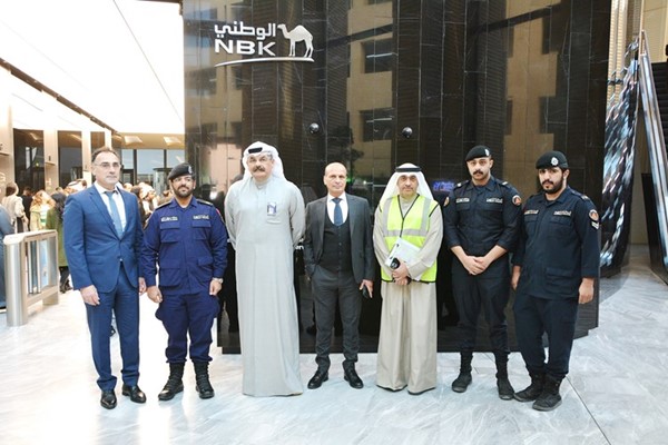 مسؤولو الداخلية والصحة وقيادات إدارة الأمن والإدارة الهندسية في بنك الكويت الوطني