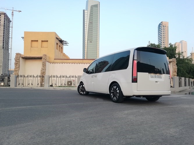 هيونداي ستاريا.. عائلية قادمة من المستقبل