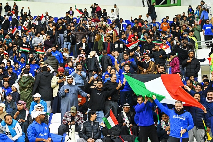 الجماهير الكويتية احتشدت لمؤازرة المنتخب الوطني