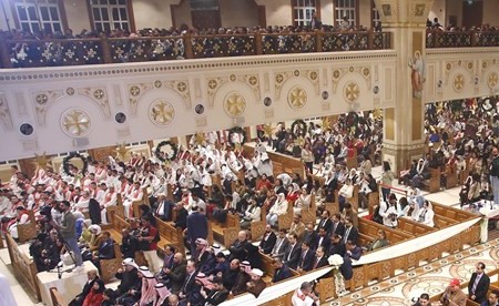 جانب من الحضور في قداس عيد الميلاد في كنيسة مارمرقس للأقباط الأرثوذكس بالكويت