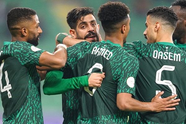 المنتخب السعودي لاقتناص نقاط مباراته امام عمان