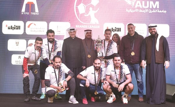 الأنباء بطلا للنسخة الثانية من دوري العلامات التجارية لكرة القدم	 (أحمد علي)