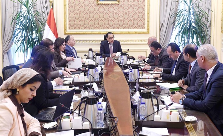رئيس مجلس الوزراء د. مصطفى مدبولي مع عدد من الوزراء
