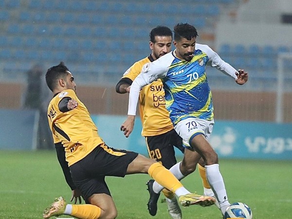 القادسية يعبر الساحل.. ويلتقي الفحيحيل في ربع نهائي كأس الأمير