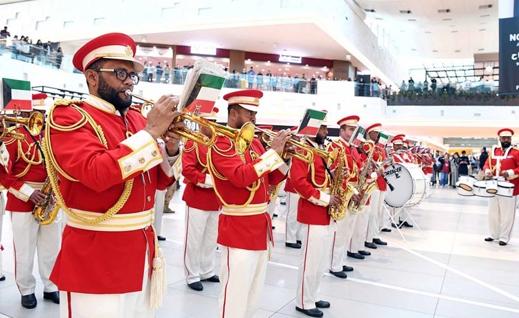 كتيبة الموسيقى العسكرية تحتفي بالأعياد بفعاليات مميزة بـ «الأفنيوز»