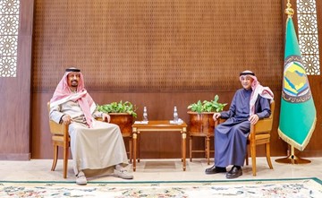 الأمين العام لمجلس التعاون بحث مع سفيرنا لدى السعودية تعزيز العمل الخليجي المشترك