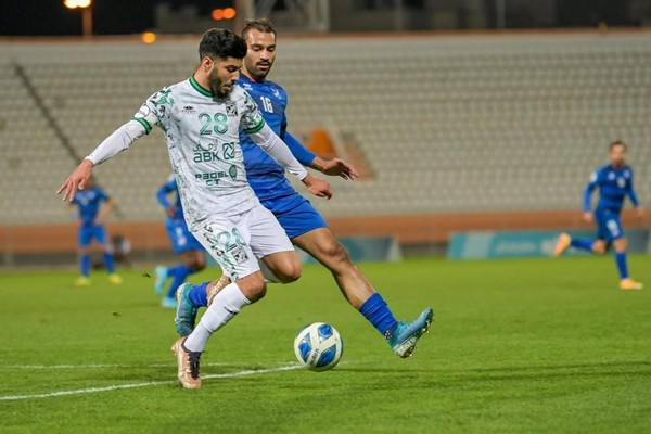 برباعية التضامن .. العربي يلاحق الكويت المتصدر