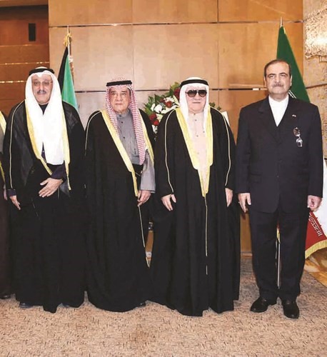 السفير الايراني وعبدالإله معرفي وعبدالفتاح معرفي والسفير سميح جوهر حيات