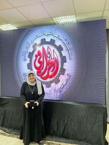 تكريم آلاء سليمان محمد من فئة الاحتياجات