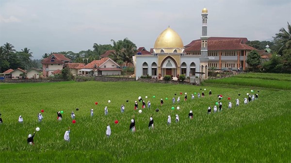 الهيئة الخيرية: القيادة السياسية تقود البلاد بكل حنكة وحكمة للعمل على رفعة الوطن وتقدمه ونهضته