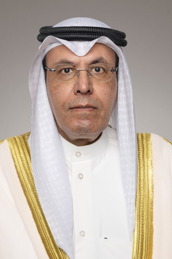 وزير التربية ووزير التعليم العالي يُشيد بفوز الطالبة جنان الشريف برئاسة البرلمان العربي للطفل