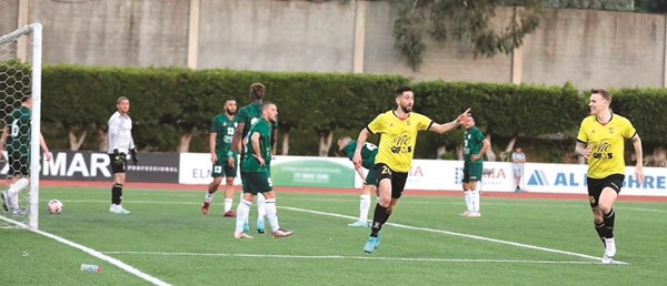 لحظة تسجيل العهد أحد أهدافه في شباك الأنصار