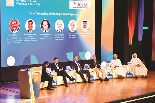 AUM تتابع أعمال قمة «التعليم العالي نحو مستقبل هادف 2023»