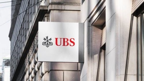بنك "UBS" يعرض شراء "كريدي سويس" مقابل مليار دولار