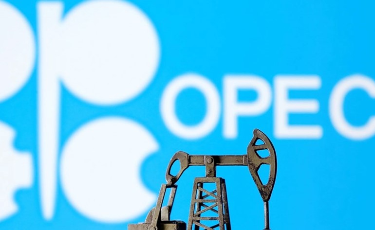 ترجيحات بالتزام «أوپيك+» بخفض إنتاج النفط.. رغم تراجع الأسعار