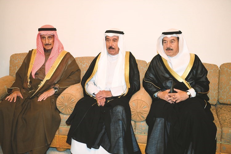 الشيخ مبارك الجابر والشيخ د.سالم الجابر يهنئان