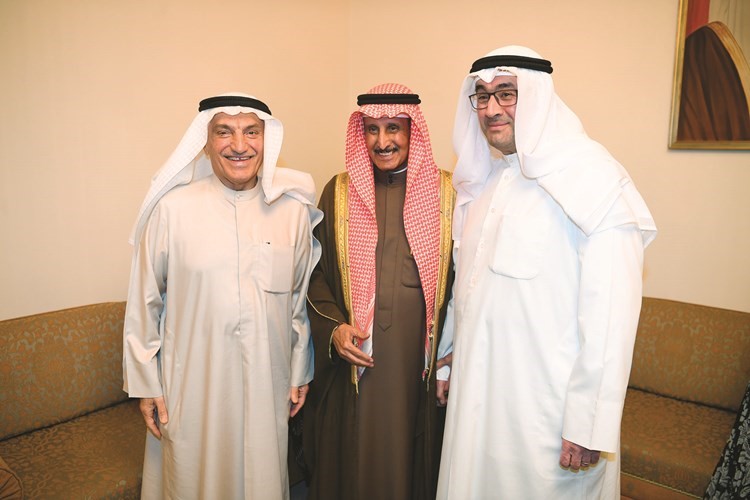 المستشار محمد أبوالحسن مهنئا