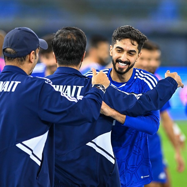 "الأزرق" يتخطى تجربة طاجيكستان بنجاح